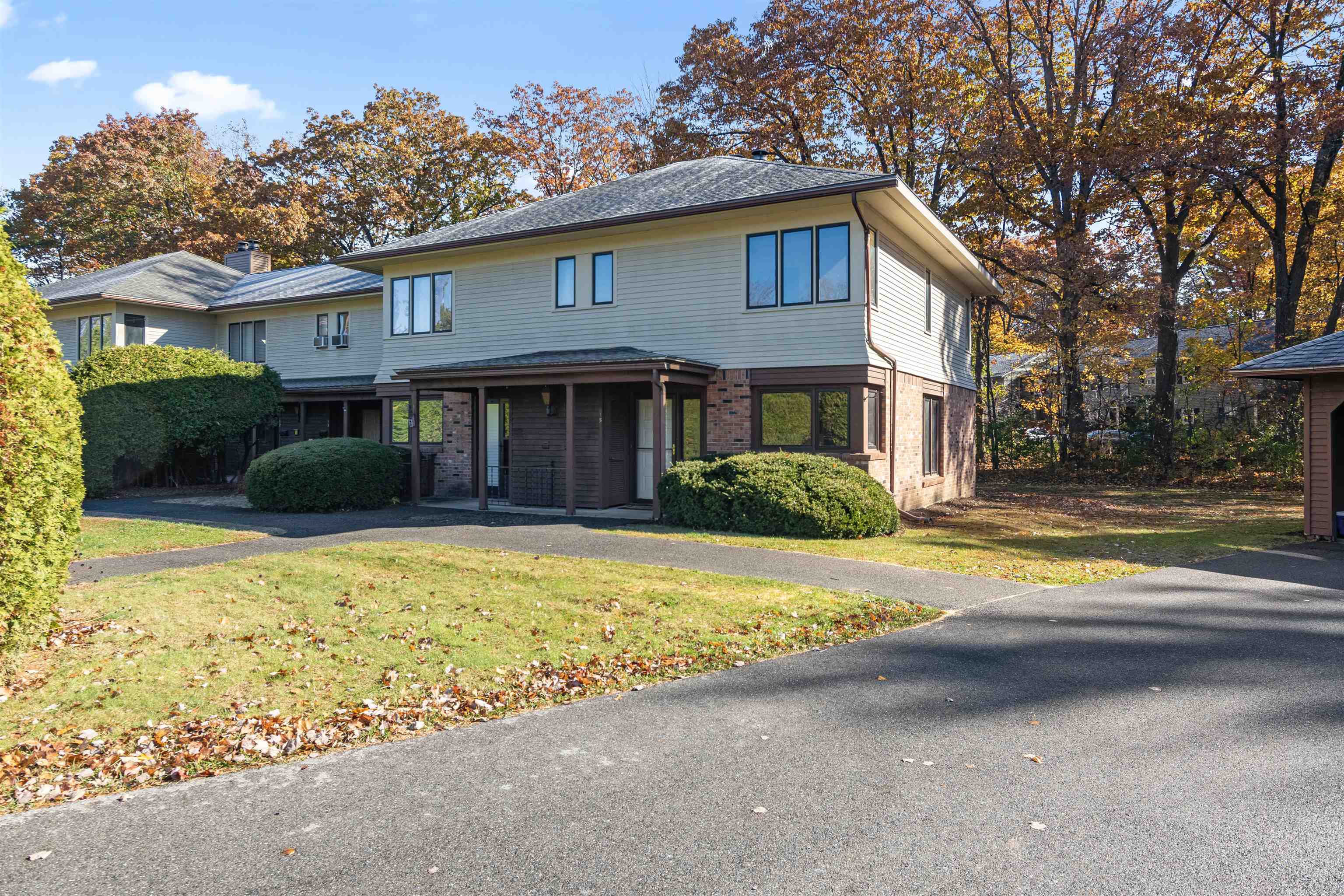 15 Wrisley Court, For Sale in Essex Junction Zoocasa