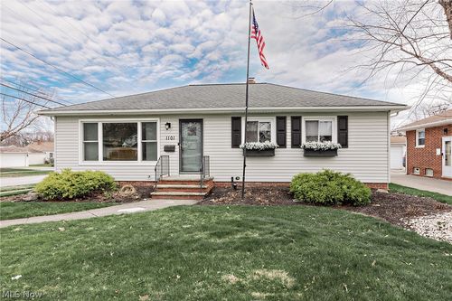1101 Bonnie Lane, Mayfield Heights, OH, 44124 | Card Image