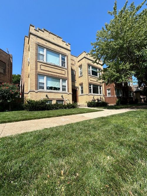 2-3708 N Whipple Street, Chicago, IL, 60618 | Card Image