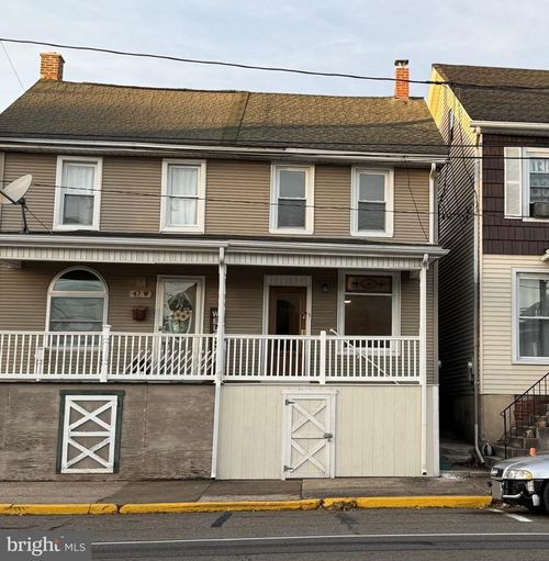 45 W Grand Ave, TOWER CITY, PA, 17980-1027 | Card Image