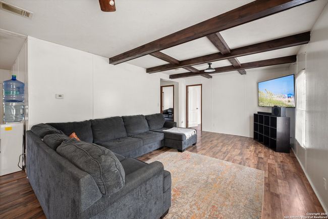 157 County Road 6816, House other with 4 bedrooms, 2 bathrooms and null parking in Natalia TX | Image 17