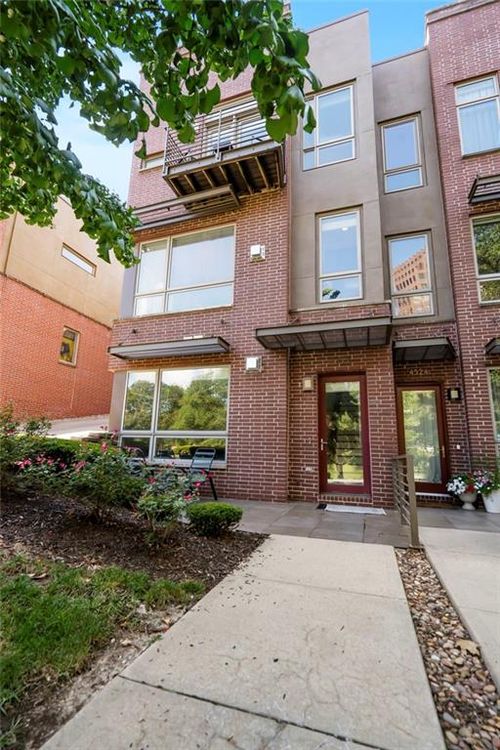 4528 Mill Creek Pkwy, Kansas City, MO, 64111 | Card Image