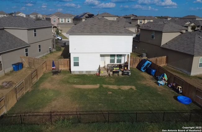 469 Middle Green Loop, House other with 5 bedrooms, 3 bathrooms and null parking in Floresville TX | Image 17