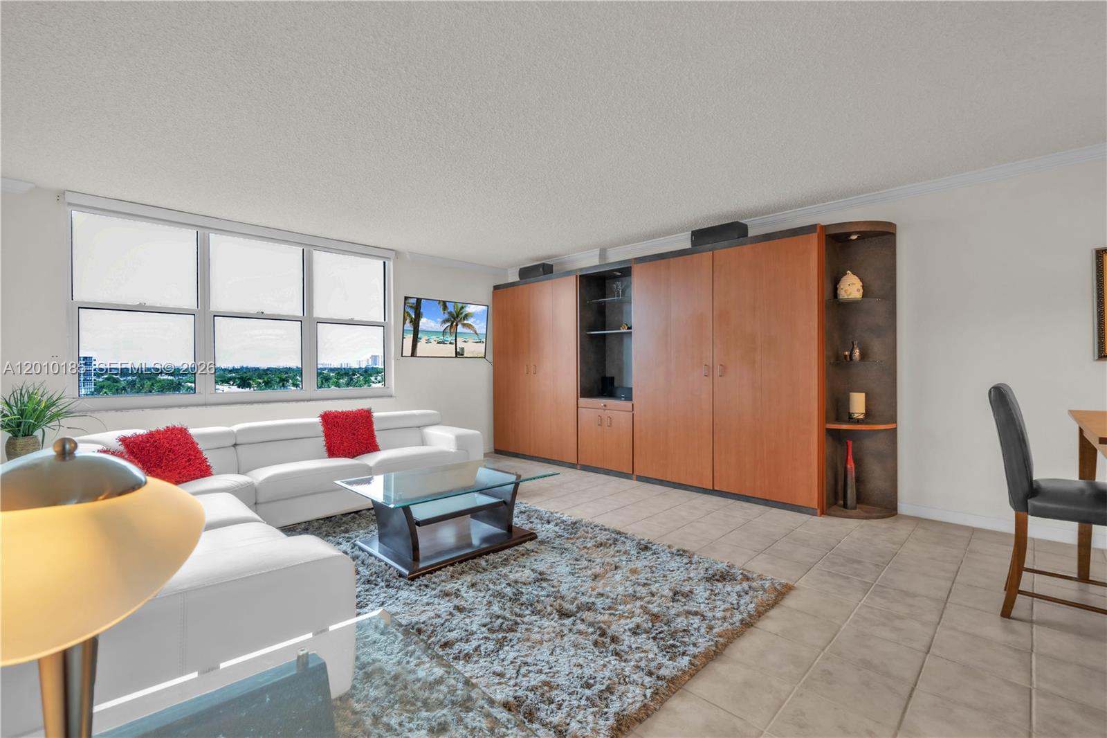 Residential Lease in Hollywood 3