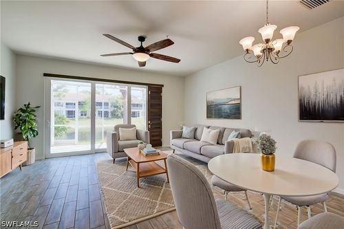 94-904 Hampton Cir, NAPLES, FL, 34105-4823 | Card Image