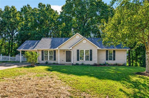 5545 Sallee Dr, Oakwood, GA, 30566-3039 | Card Image