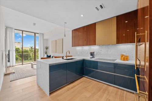315-2678 Tigertail Ave, Miami, FL, 33133 | Card Image