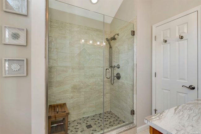 136 Mccarthy Ln, House other with 3 bedrooms, 2 bathrooms and null parking in Great River NY | Image 22
