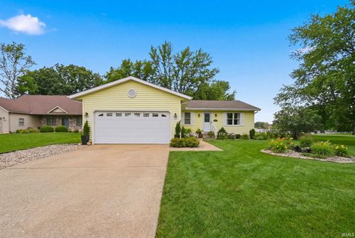 18476 Latonka Trl, Culver, IN, 46511-9411 | Card Image