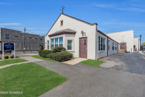 50 White St, Red Bank, NJ, 07701-1635 | Card Image