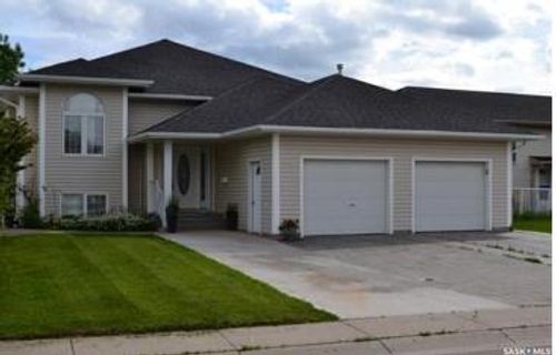 2915 37th St W, Saskatoon, SK, S7L7H8 | Card Image