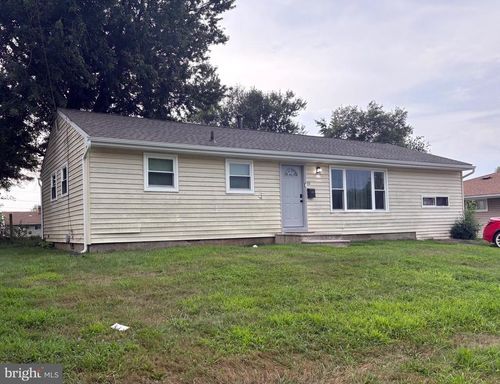 32 La Gorce Blvd, BURLINGTON, NJ, 08016-2968 | Card Image