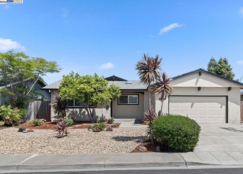 6609 Spruce Ln, Dublin, CA, 94568-2522 | Card Image
