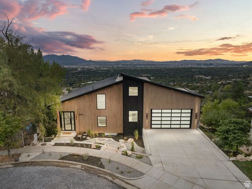 2244 S Lakeline Cir, Salt Lake City, UT, 84109-1423 | Card Image