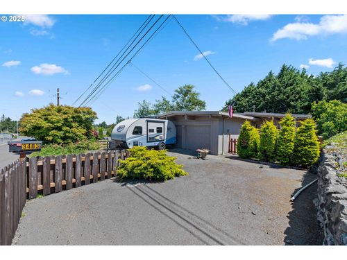 3483 Fir St, North Bend, OR, 97459-1109 | Card Image