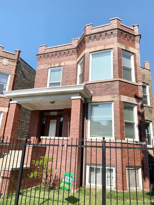 2-2327 N Harding Ave, Chicago, IL, 60647-2211 | Card Image
