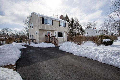 38 Lawson Ave, Dartmouth, NS, B2W2Z3 | Card Image