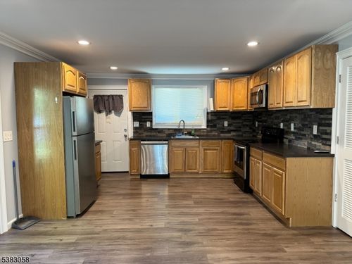 211 Shore Dr, Montague, NJ, 07827 | Card Image