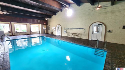 6805 Summerset Ct, Lincoln, NE, 68516-1555 | Card Image