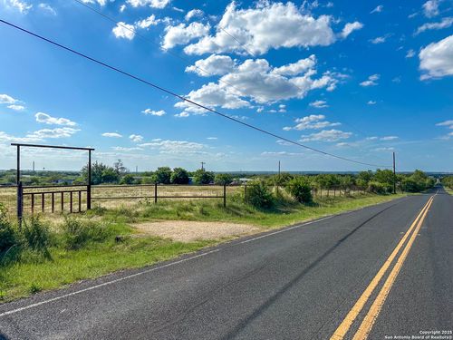 12725 Wisdom Rd, Atascosa, TX, 78002-3585 | Card Image