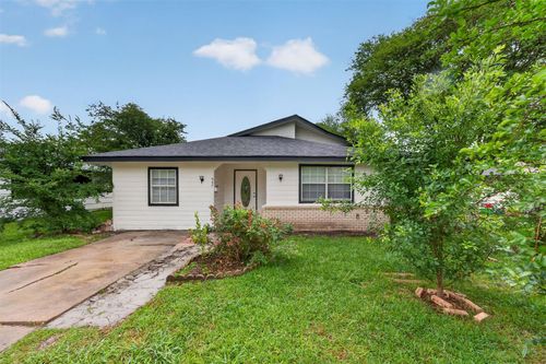 907 S 3rd St, La Porte, TX, 77571-5023 | Card Image