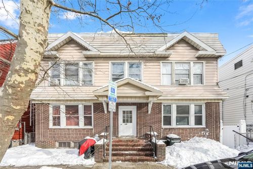 36 Cortland St, Newark, NJ, 07105-4410 | Card Image