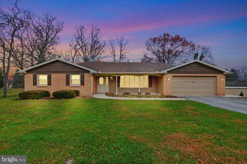 2113 Huntington Rd, DOVER, PA, 17315-3637 | Card Image