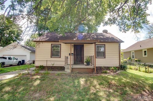 3423 Thomas Ave, Alton, IL, 62002-4118 | Card Image