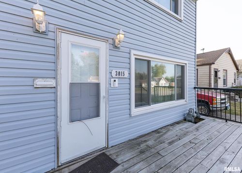 3015 N 3rd St, Clinton, IA, 52732-1645 | Card Image