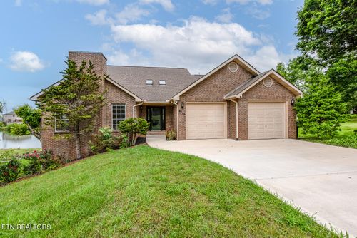 4915 Masters Dr, Maryville, TN, 37801-8679 | Card Image