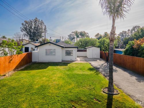 2213 Gage Street, Bakersfield, CA, 93305 | Card Image