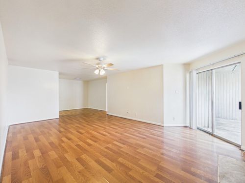 apt-322-9700 Leawood Blvd, Houston, TX, 77099-2657 | Card Image