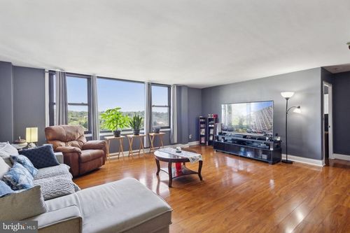 1631-4600 Duke St, ALEXANDRIA, VA, 22304-2515 | Card Image