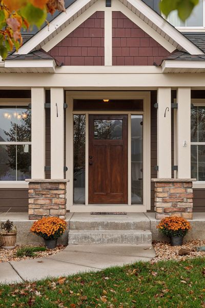 Front patio and door | Image 2