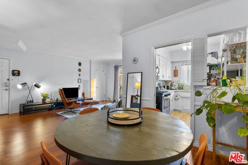 apt-6-332 S Rexford Dr, Beverly Hills, CA, 90212-4641 | Card Image