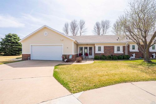 21 Park Village Ct, Le Mars, IA, 51031-3756 | Card Image