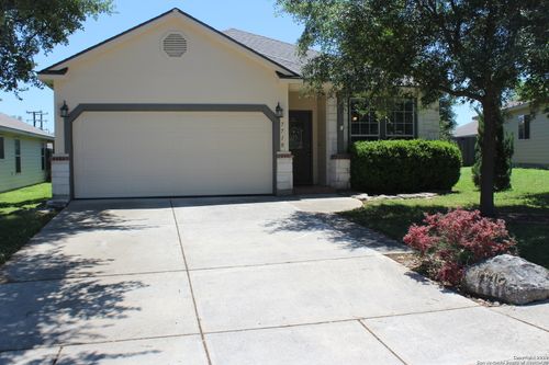 7710 Paraiso Cir, Boerne, TX, 78015-4817 | Card Image