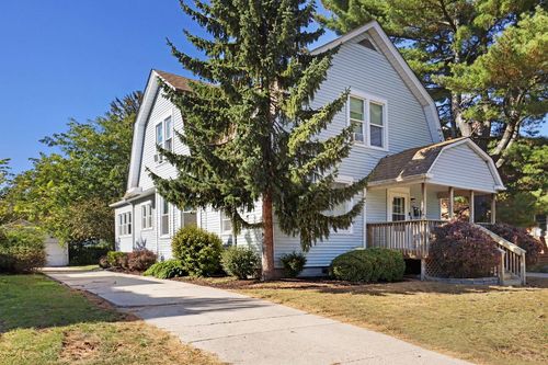 6526 19th Ave, Kenosha, WI, 53143-4956 | Card Image