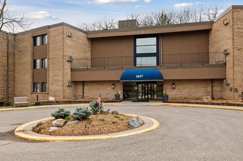 apt-101-5697 Green Circle Dr, Hopkins, MN, 55343-9640 | Card Image