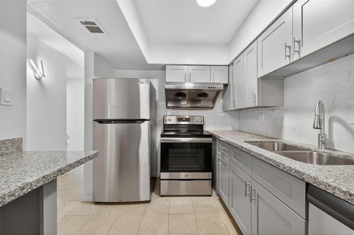 29-6201 Ranchester Dr, Houston, TX, 77036-3749 | Card Image