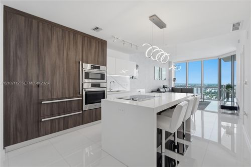 3906-851 Ne 1st Ave, Miami, FL, 33132-1856 | Card Image