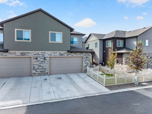 3913 Autumn Colors Dr, Elko, NV, 89801-7809 | Card Image