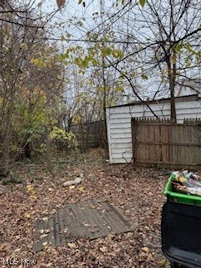 View of yard | Image 3