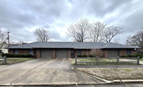 1525 Spruce St, Murphysboro, IL, 62966-2676 | Card Image