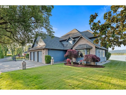 954 S A St, Washougal, WA, 98671-2226 | Card Image