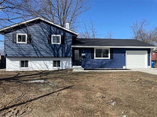 32871 Edward Ave, Eastlake, OH, 44095-3464 | Card Image