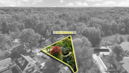 304 Eubank St, Novi, MI, 48377-1808 | Card Image