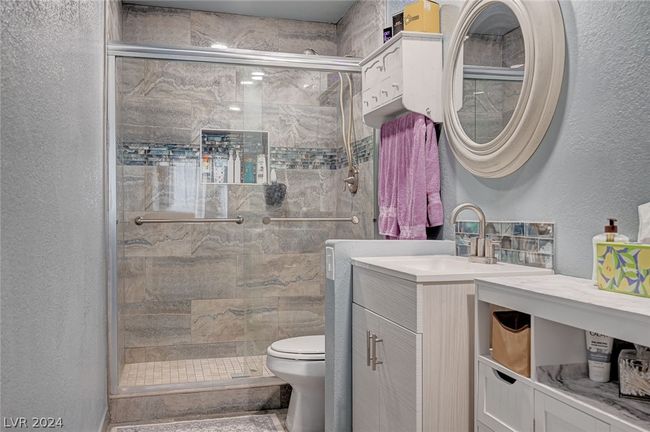 Primary Bathroom | Image 33