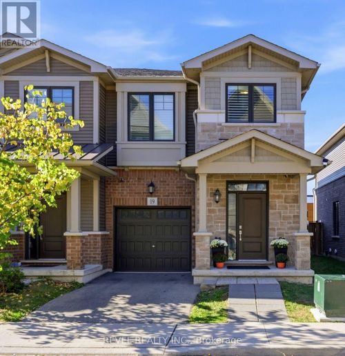 19 Hibiscus Lane, Hamilton (Vincent), ON, L8K0A4 | Card Image