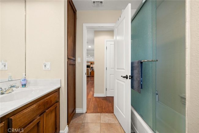 Bathroom 2 | Image 27